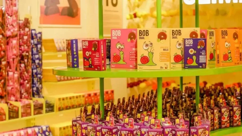 Магазин українських еко-продуктів Bob Snail у Варшаві, солодощі без цукру з України.